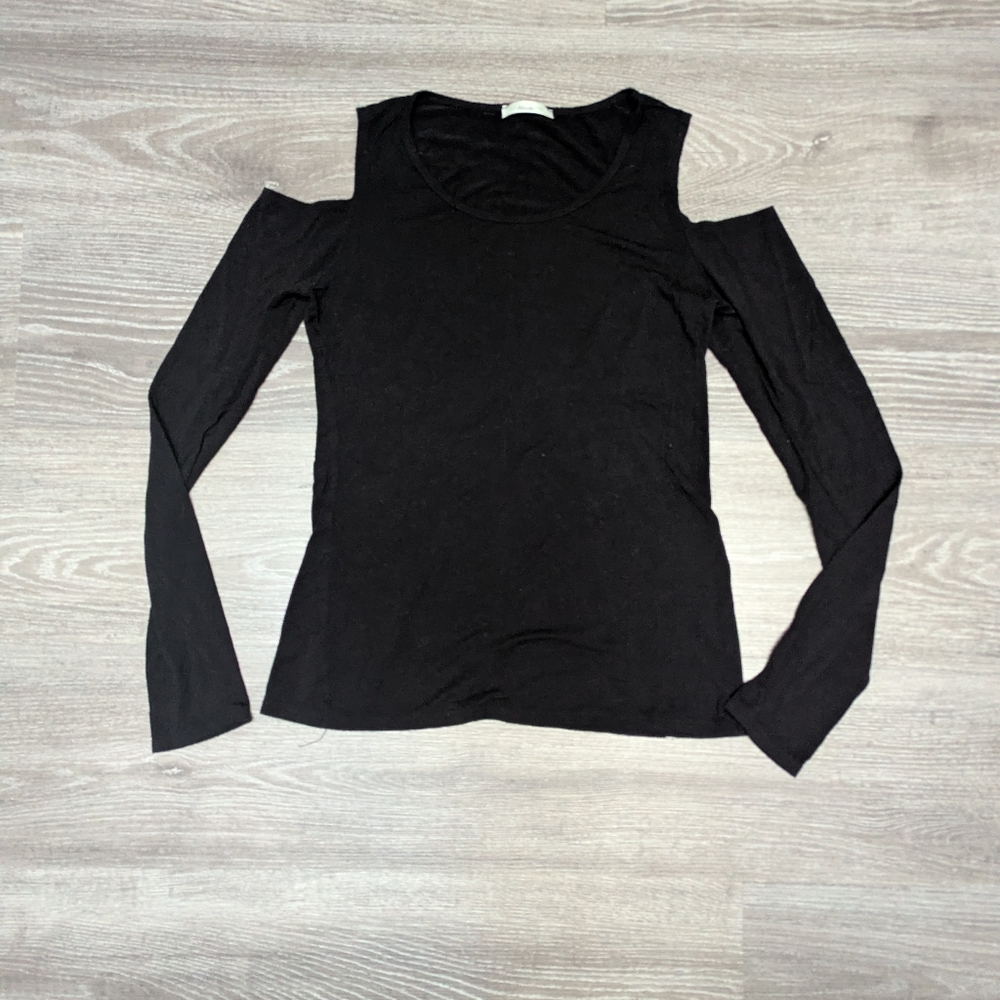 ATTICUTE | cold shoulder long sleeve
